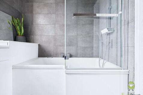 CAM01543G0-PR0161-STILL034