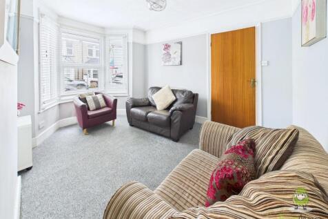 CAM01543G0-PR0162-STILL004