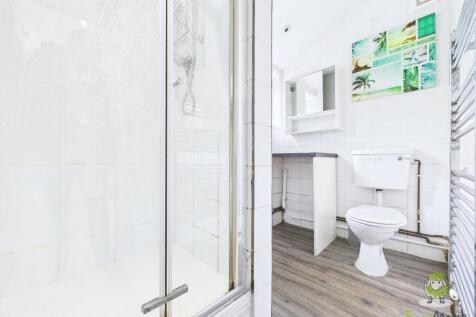 CAM01543G0-PR0162-STILL016