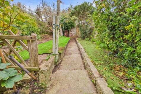 CAM01543G0-PR0163-STILL002