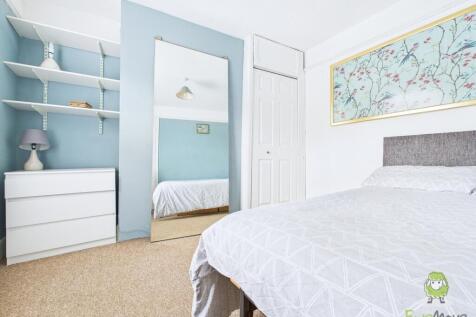 CAM01543G0-PR0162-STILL011