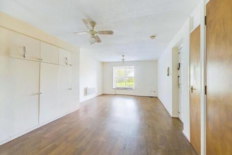 CAM01543G0-PR0027-STILL003