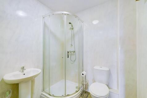 CAM01543G0-PR0027-STILL008