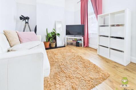 CAM01543G0-PR0145-STILL021