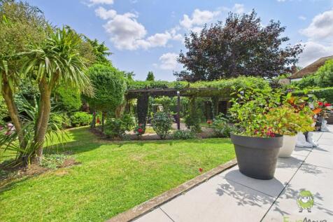 CAM01543G0-PR0142-STILL050