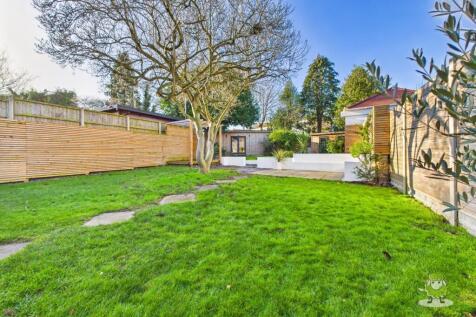 CAM01543G0-PR0167-STILL010