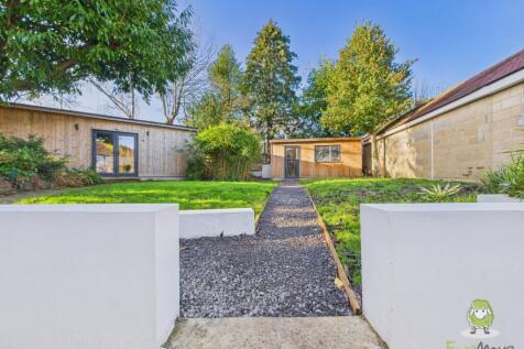 CAM01543G0-PR0167-STILL014