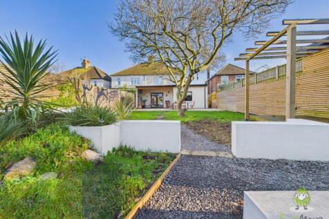 CAM01543G0-PR0167-STILL019