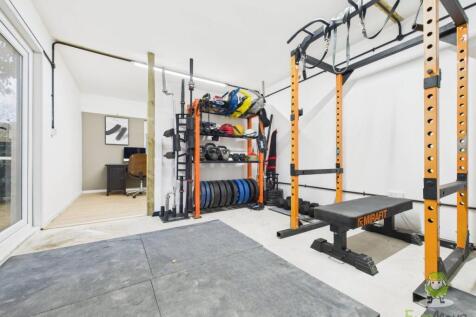 CAM01543G0-PR0166-STILL082