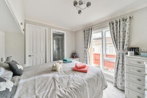 MASTER BEDROOM 1