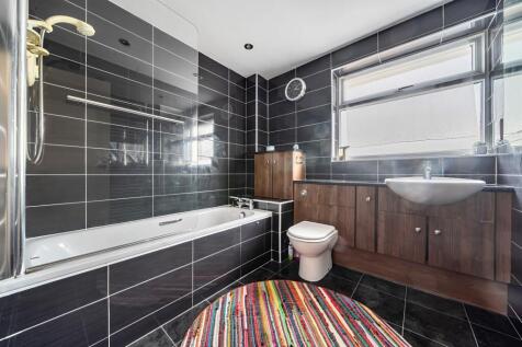 CWRT PENTWYN BATHROOM