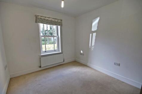 3 Holford Way - Bedroom 2-window