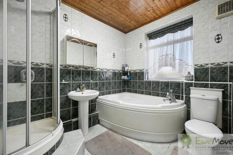 EM - 153a Whitby Road - Bathroom1 (1)
