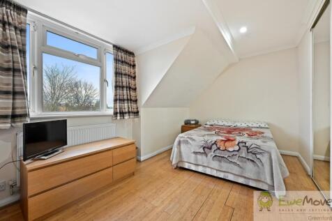 EM - 153a Whitby Road - BedroomB3 (1)