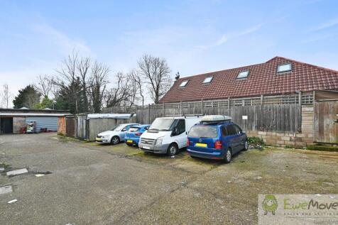 EM - 153a Whitby Road - Parking1 (1)