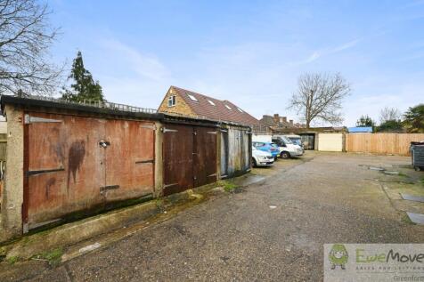 EM - 153a Whitby Road - Garage1 (1)