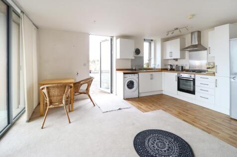 KITCHEN LOUNGE