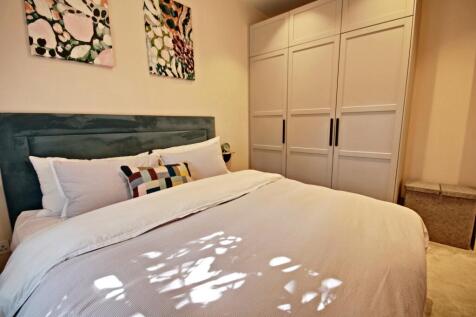 Flat 2, 36 Putney Hill - Bedroom 1-wardrobe