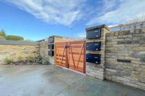 Flat 2 36 Putney Hill - Front gate 2
