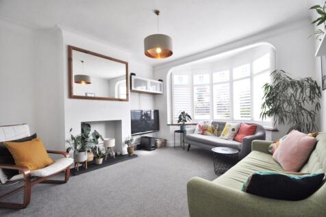 LIVING ROOM 2