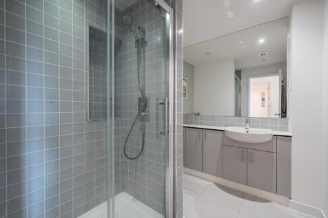 Shower Room Dean at estate agent EweMove Cheam  Su