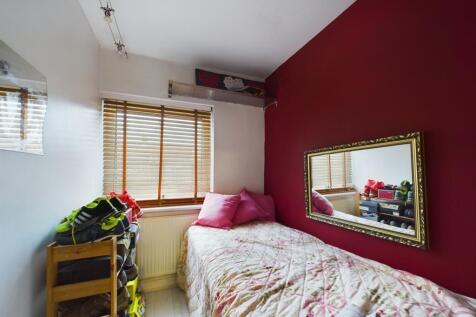 CAM03750G0-PR0029-STILL015