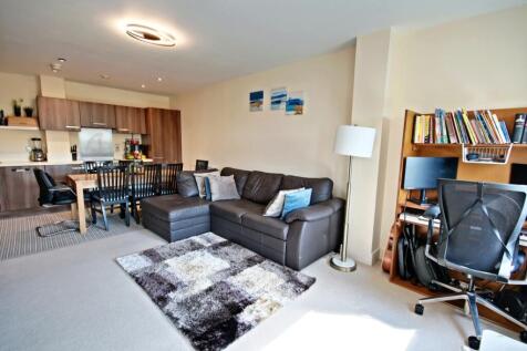 71 Apsley House - Reception-kitchen 2