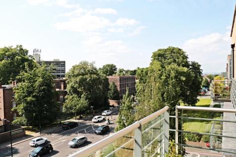 71 Apsley House - Balcony view