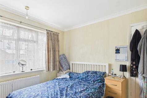 CAM03750G0-PR0059-STILL031