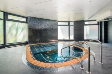 Lrg_Lrg_Lrg_Whirlpoool