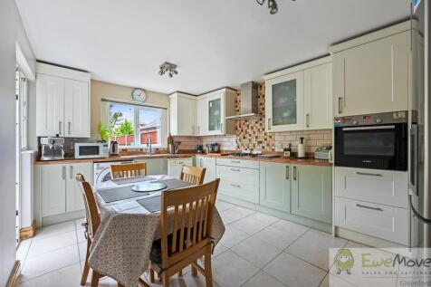 EWEMove - 81 Fairview Crescent - 12 (1)