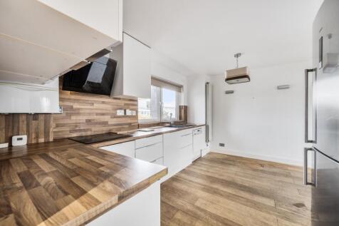 1356704-17-68d39974e2590