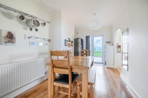 1364768-7-68e79f32378a0