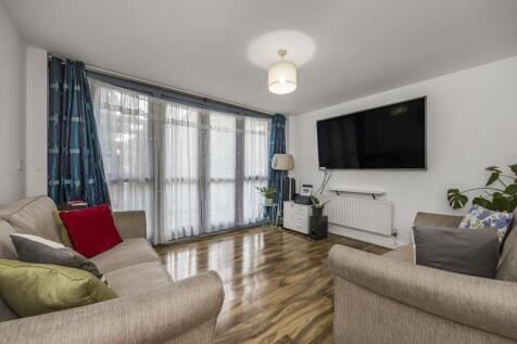 18  Kinglet Close  -006