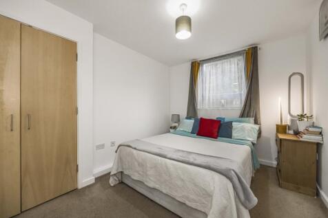 18  Kinglet Close  -003