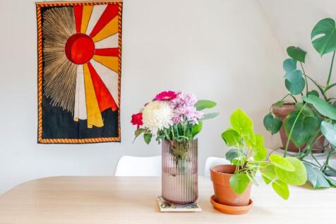 1370405-7-68f640c04e725