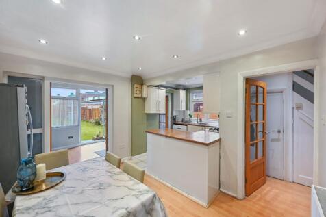 EWEMove - 105 Walton Avenue - DinerA1 (1) (2)