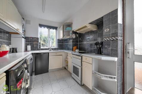 c6d90a99-1679-4c33-adb8-448f833c45df