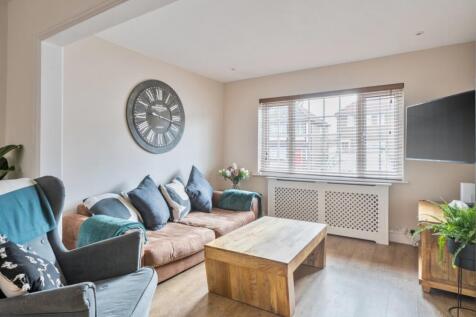 1375390-22-690b2c51110d5