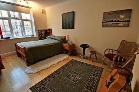 140 Norbiton Hall - bedroom 1-window
