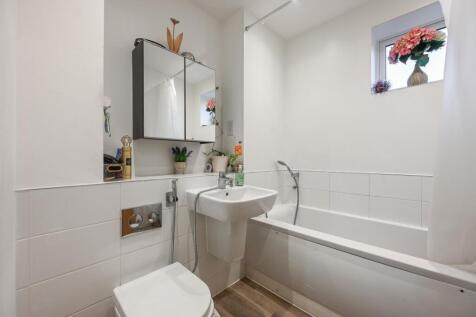 EWEMove - 34 Goshawk Court - 19 (1)