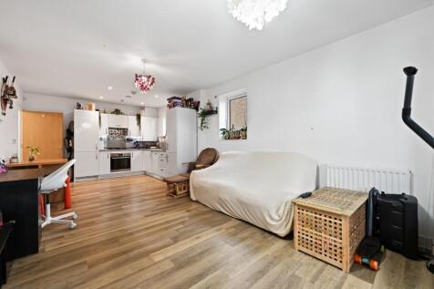 EWEMove - 34 Goshawk Court - 3 (1)