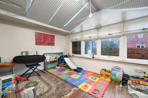 EWEmove - 2 Royce Grove - 34 (1)