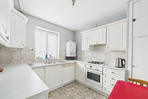 CAM03750G0-PR0077-STILL011