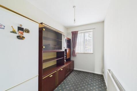 CAM03750G0-PR0077-STILL007