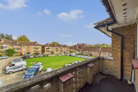 CAM03750G0-PR0077-STILL002