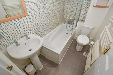Bathroom.jpg