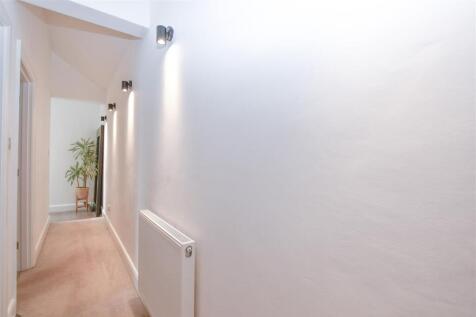 Hallway.jpg