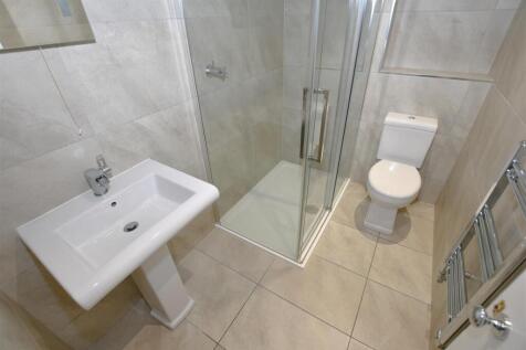 Family Shower Room.jpg