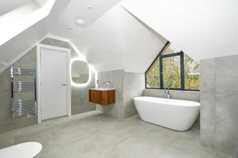 Bedroom Two En-Suite .jpg